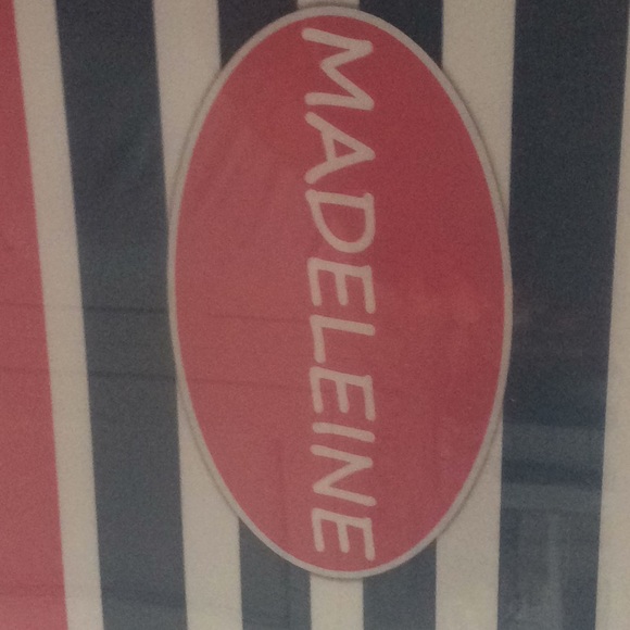 Meet your Posher, Madeline violet - Picture 1 of 1